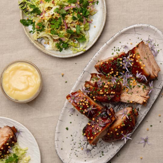 Asiatiska Ribs med savoykålssallad